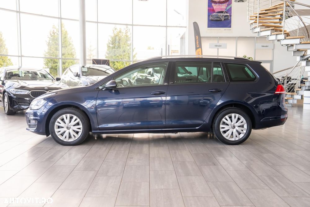 Volkswagen Golf - 10