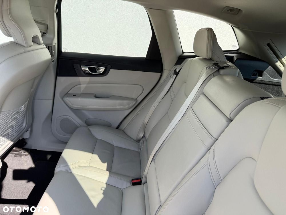 Volvo XC 60 - 26