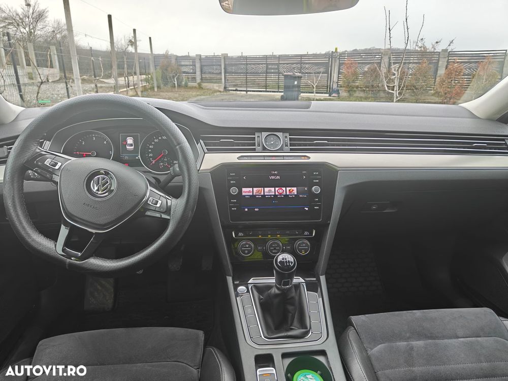 Volkswagen Passat 2.0 TDI Highline - 6