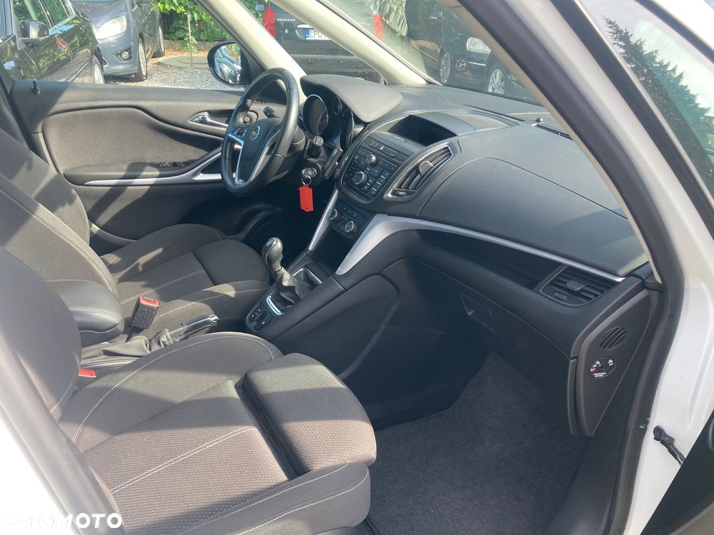 Opel Zafira - 11