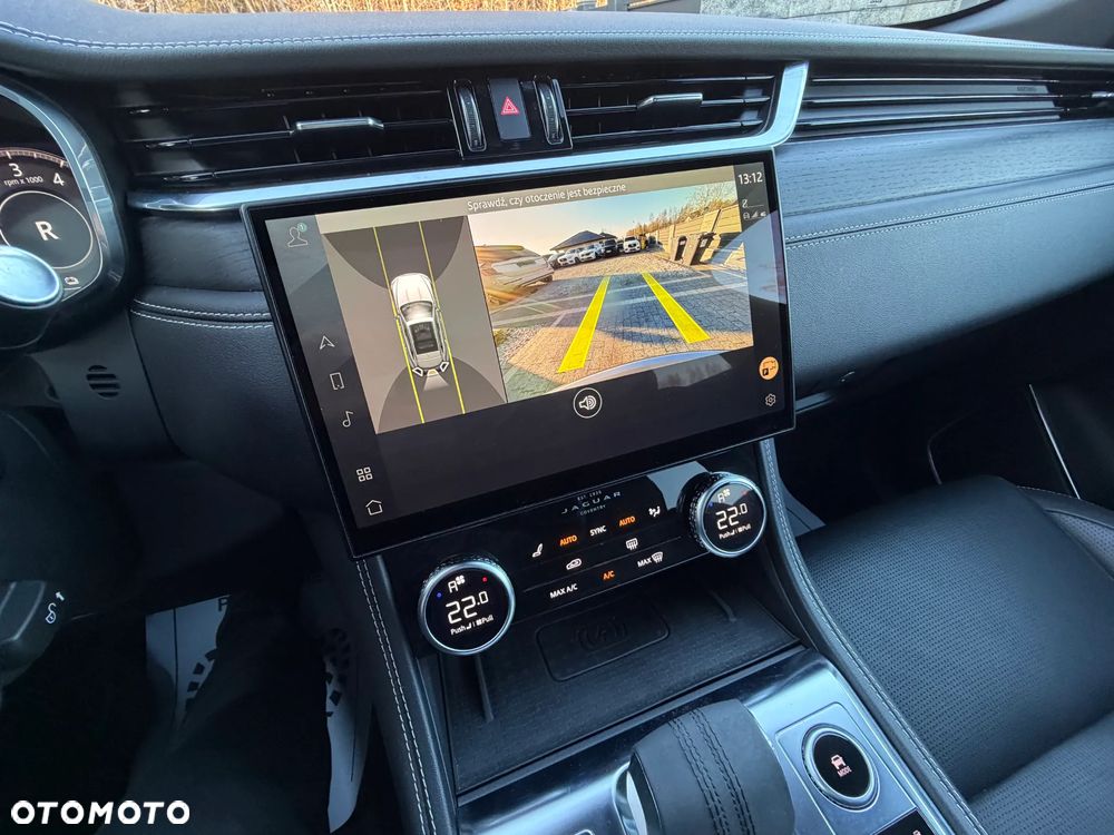 Jaguar F-Pace P400e AWD R-Dynamic S - 35