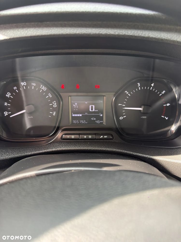 Toyota Pro Ace - 5