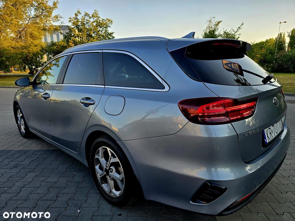 Kia Ceed 1.4 L - 5