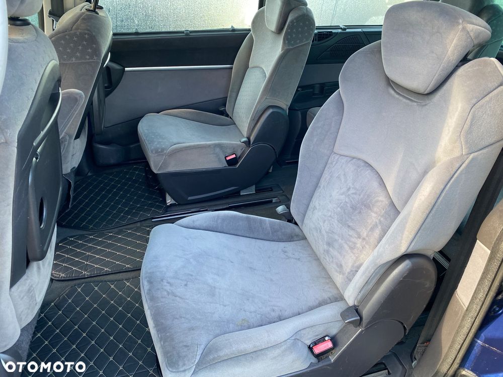 Peugeot 807 2.2 ST - 7