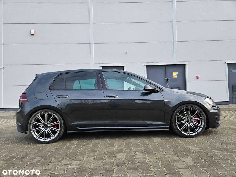 Volkswagen Golf GTI Performance BlueMotion Technology - 10