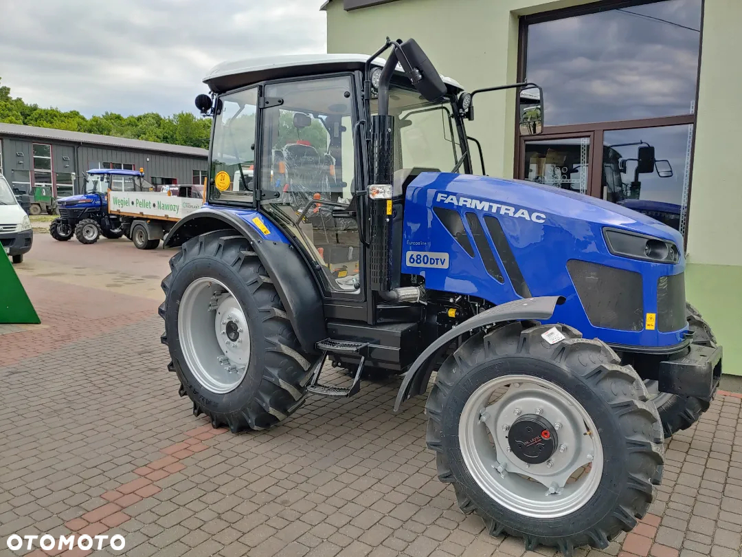 Farmtrac 680 DTŋ V  76 KM - 7