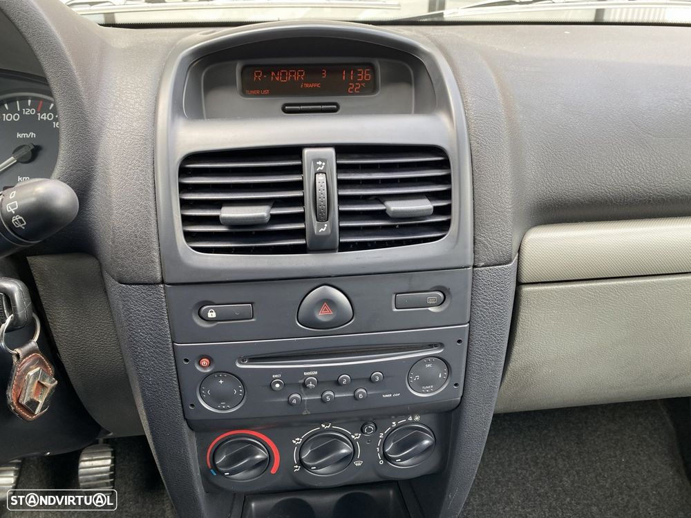 Renault Clio 1.2 16V Expression - 13
