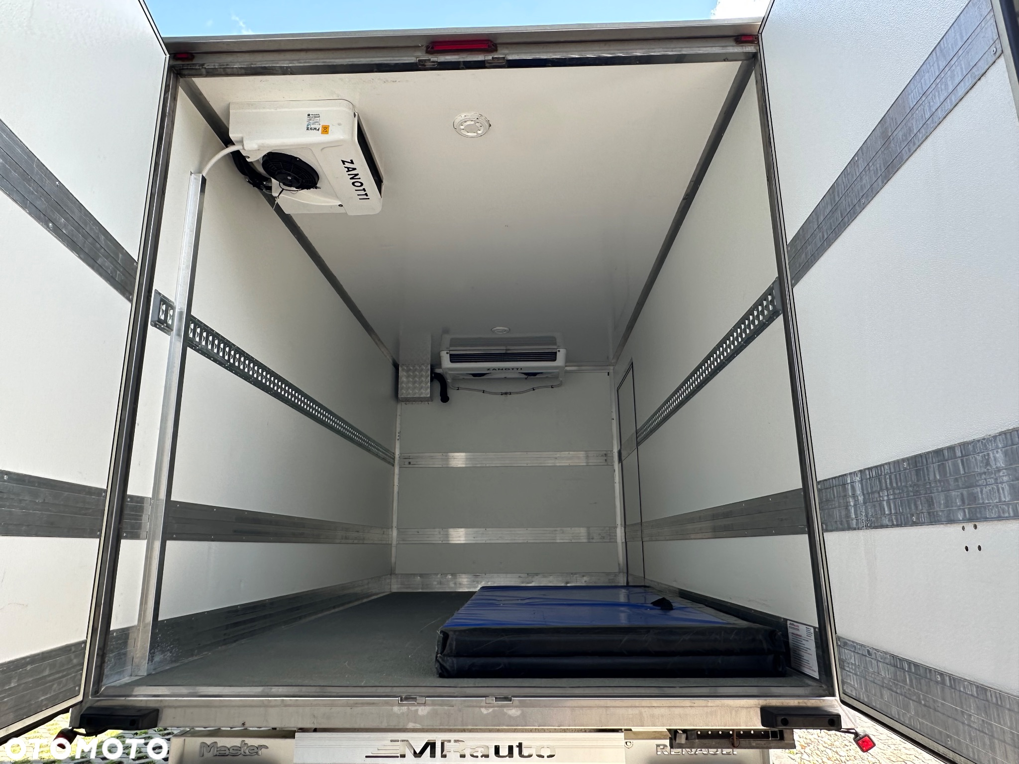 Renault Master 2,3 Multitemperatura / Salon RP / 8 Euro Palet / -25*C - 10