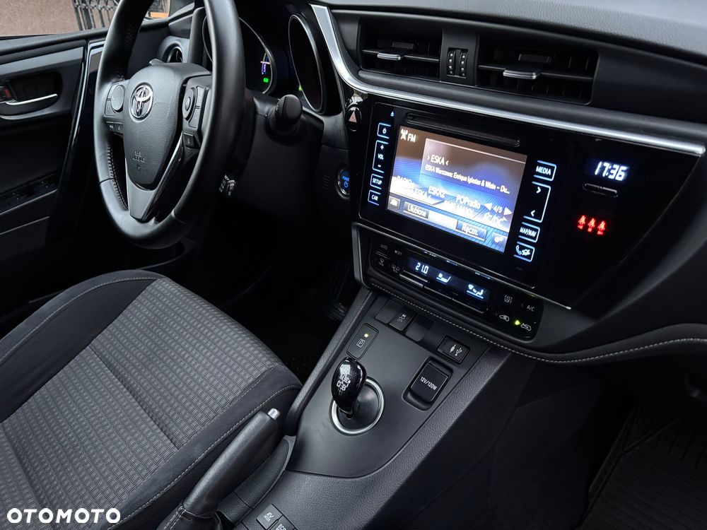Toyota Auris Hybrid 135 Selection - 12