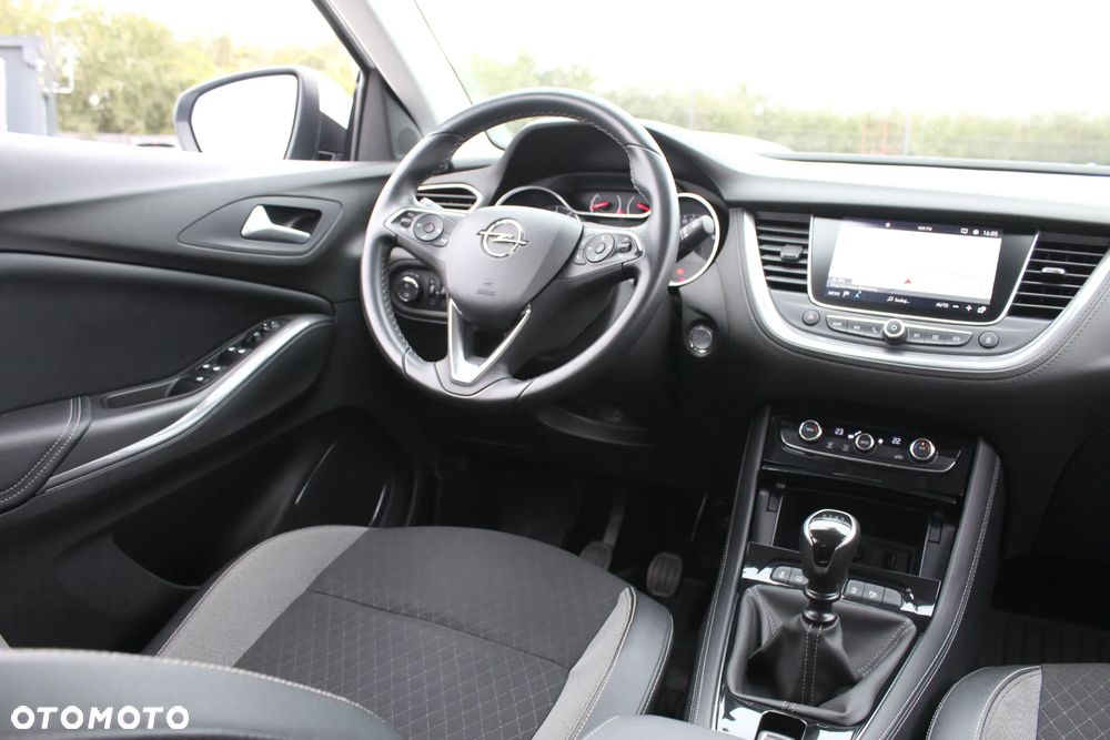 Opel Grandland X 1.2 Start/Stop INNOVATION - 22
