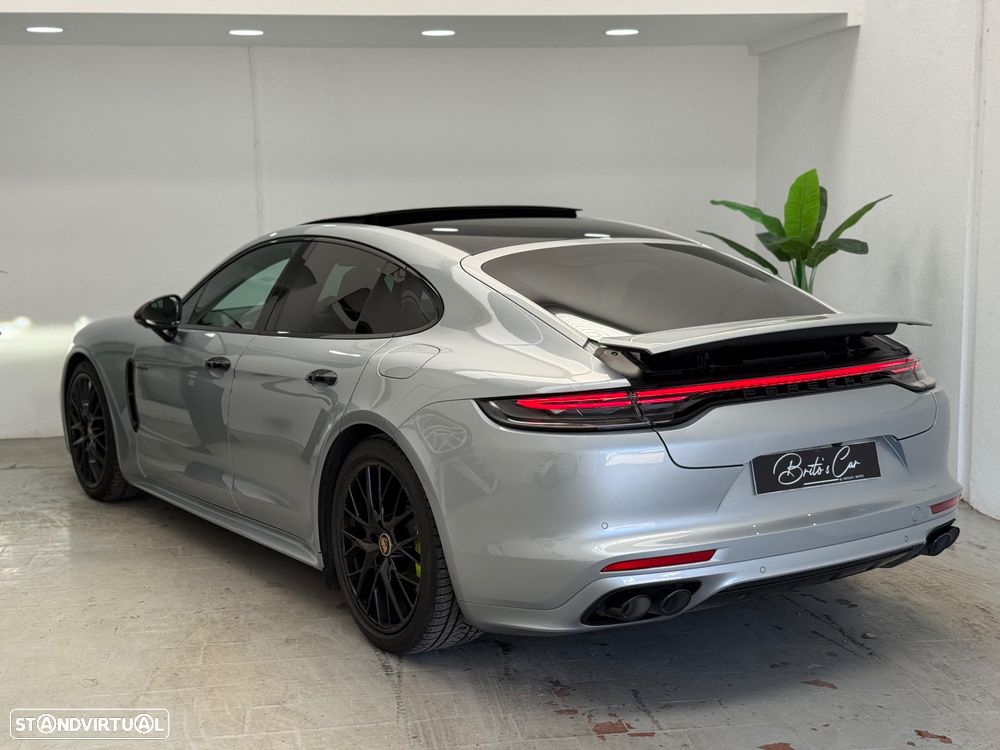 Porsche Panamera 4 E-Hybrid Platinum Edition - 3