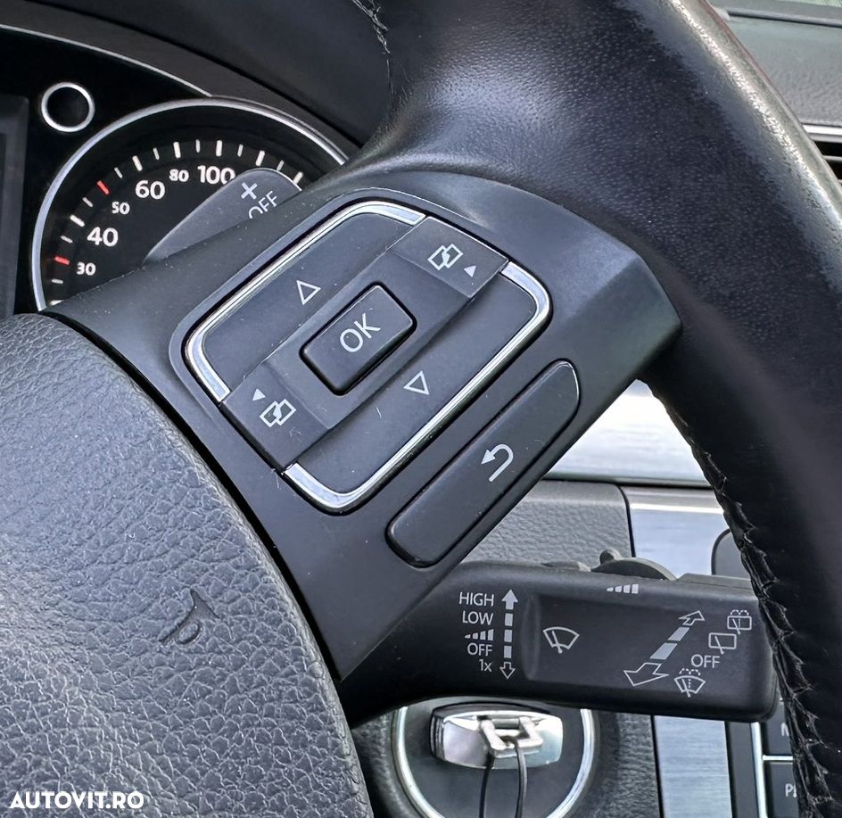 Volkswagen Passat - 20