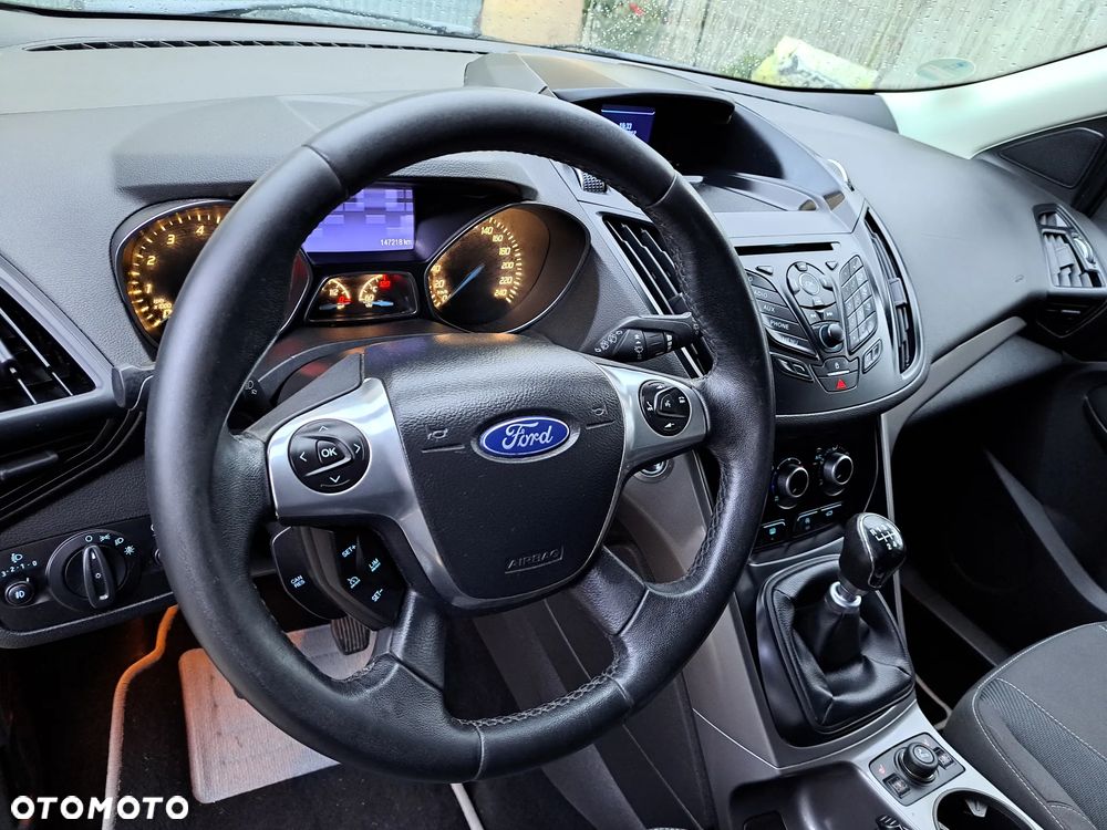 Ford Kuga 1.6 EcoBoost 2x4 Trend - 25
