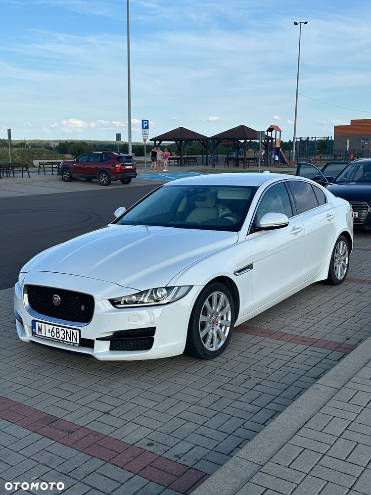 Jaguar Xe