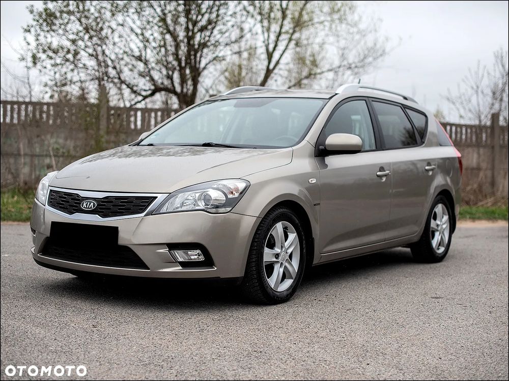Kia Ceed - 15