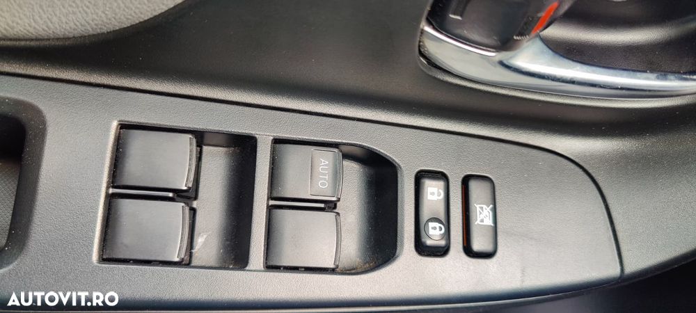 Toyota Yaris 1.5 L VVT-iE Active - 12