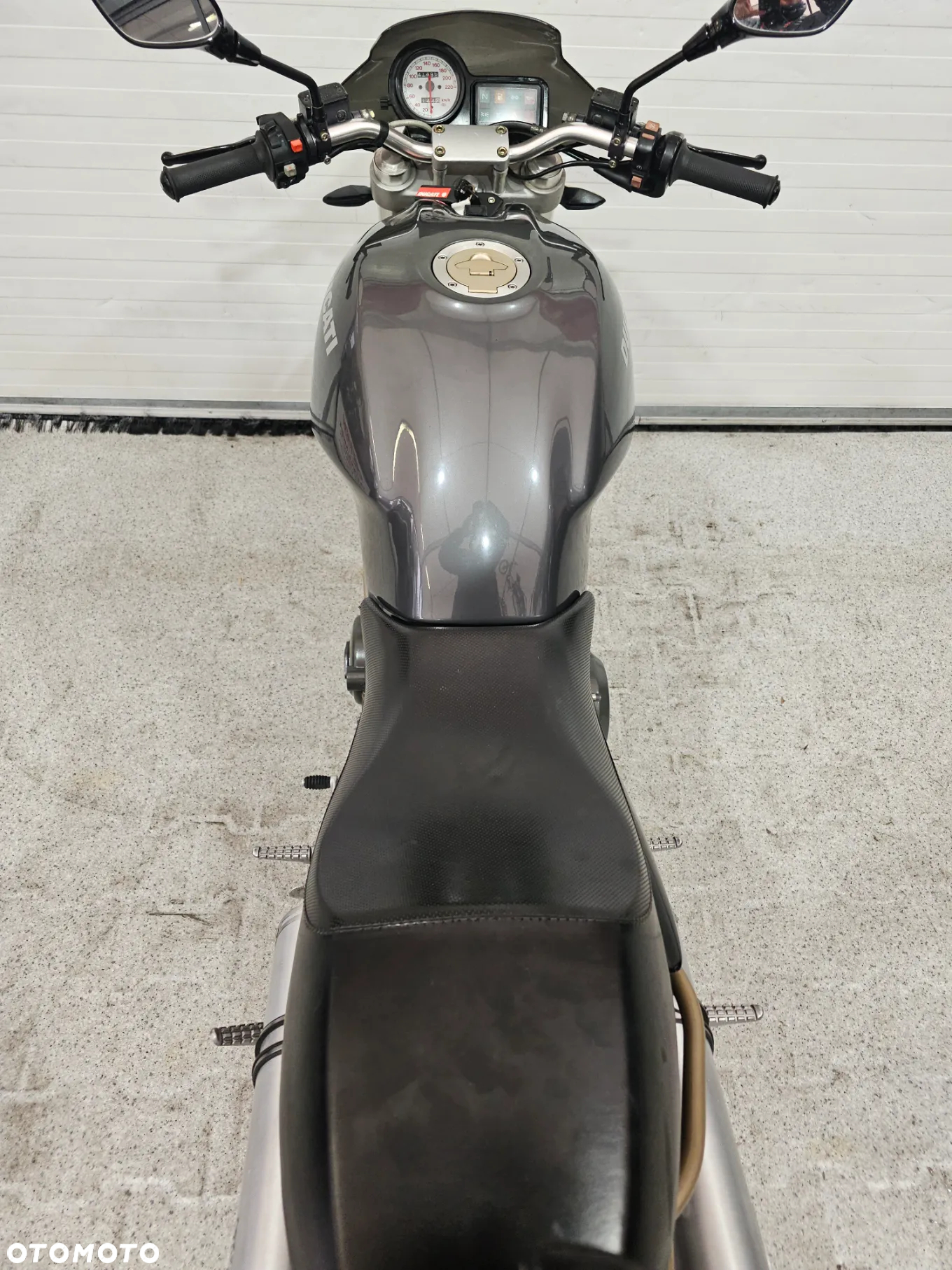 Ducati Monster - 27