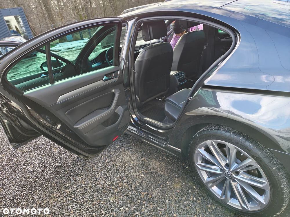 Volkswagen Passat - 35