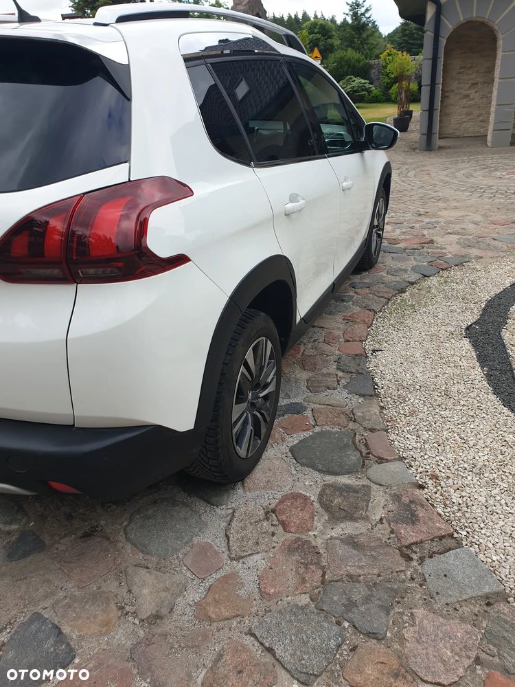 Peugeot 2008 PureTech 110 Stop&Start EAT6 Allure - 5