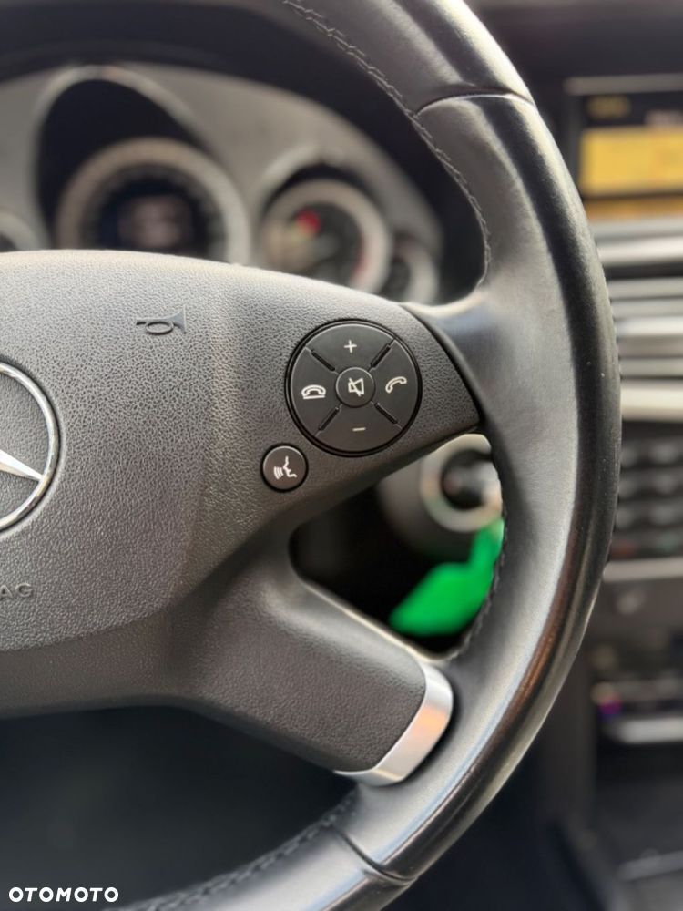 Mercedes-Benz Klasa E - 23