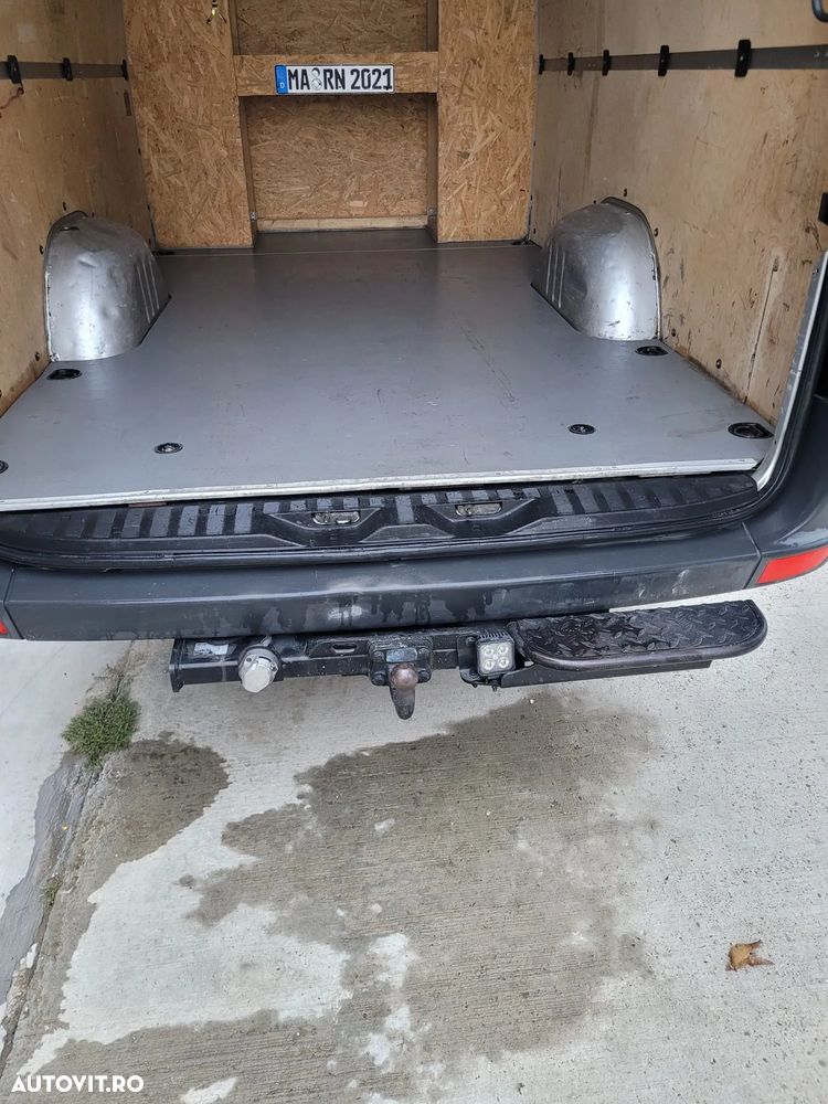 Mercedes-Benz Sprinter - 33