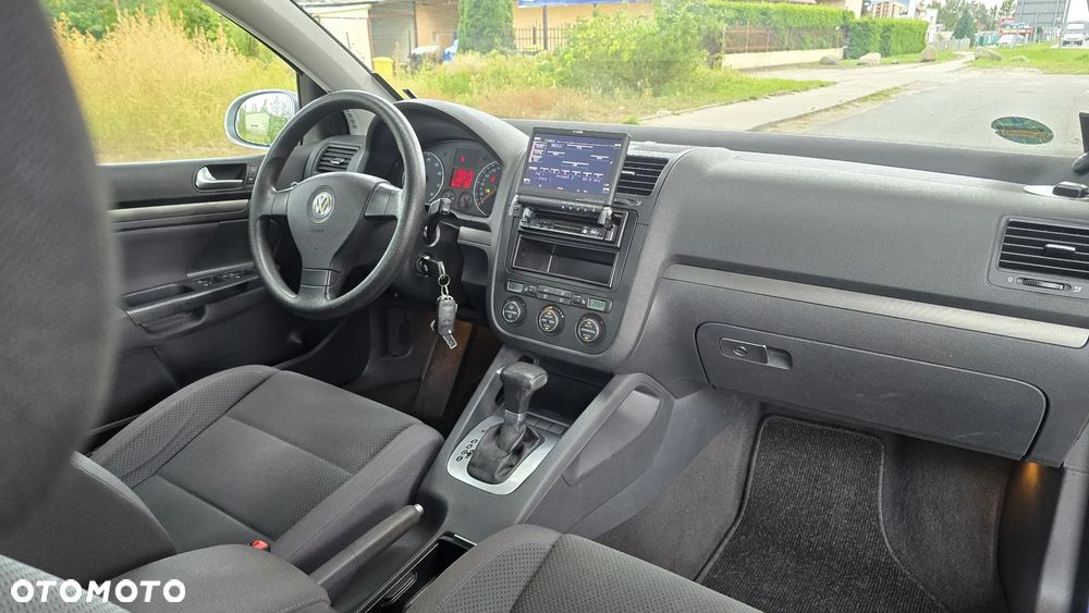 Volkswagen Golf V 2.0 FSI Comfortline DSG - 23