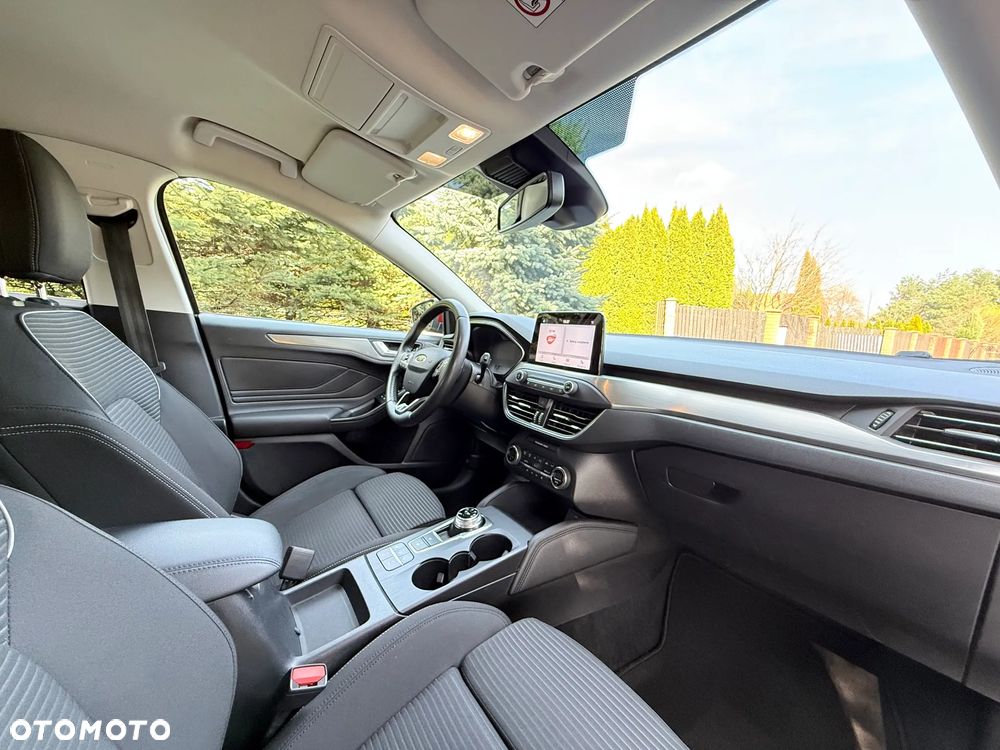 Ford Focus 1.5 EcoBoost Titanium X - 29