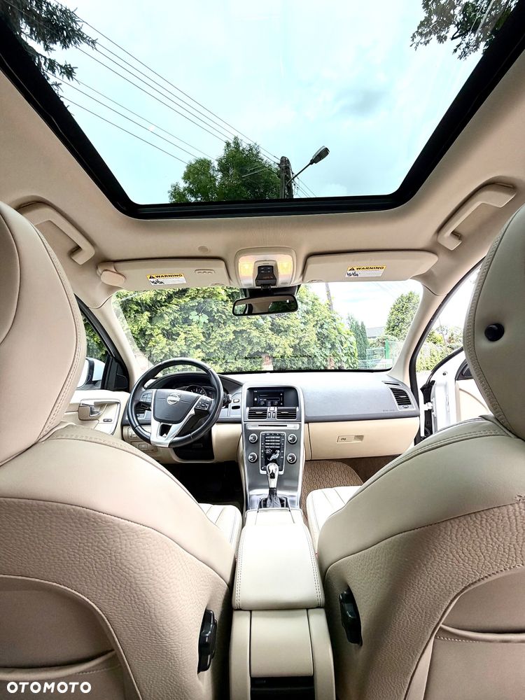 Volvo XC 60 3.2 AWD RDesign - 24