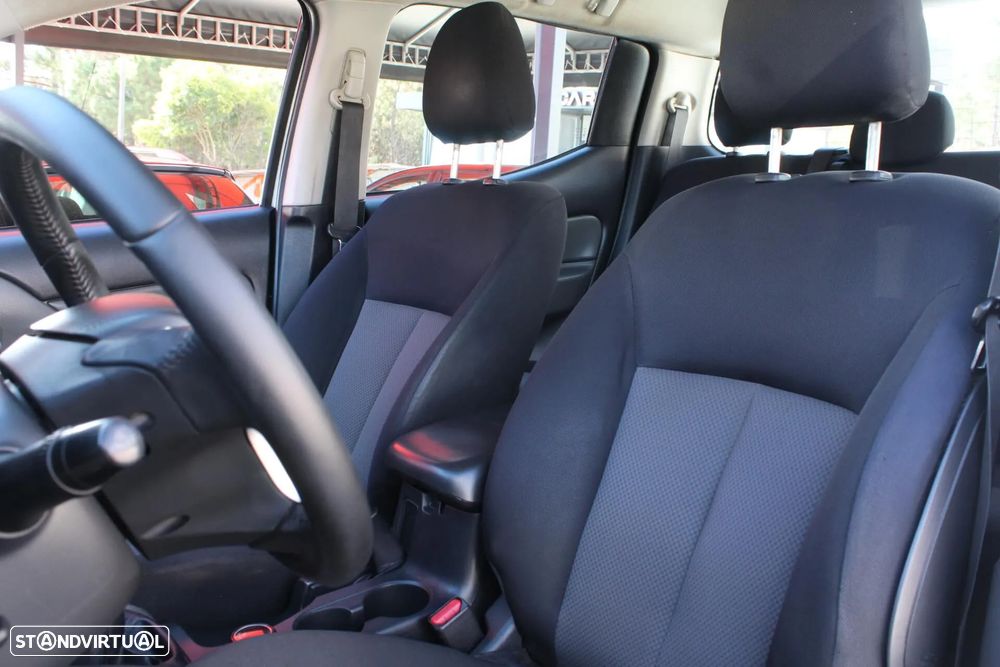 Mitsubishi L200 2.4 DI-D CD Invite 4WD - 9