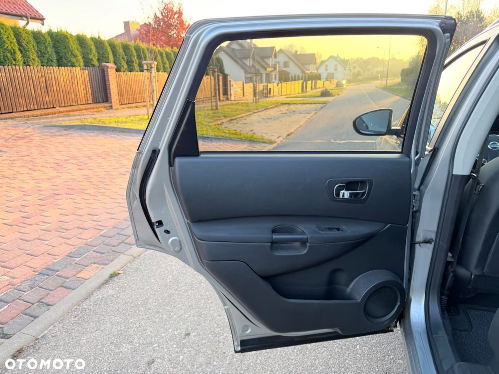 Nissan Qashqai+2 - 23