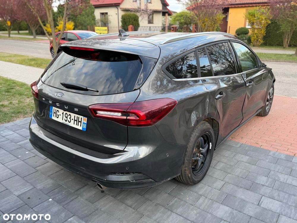 Ford Focus 1.0 EcoBoost Hybrid ACTIVE X - 4