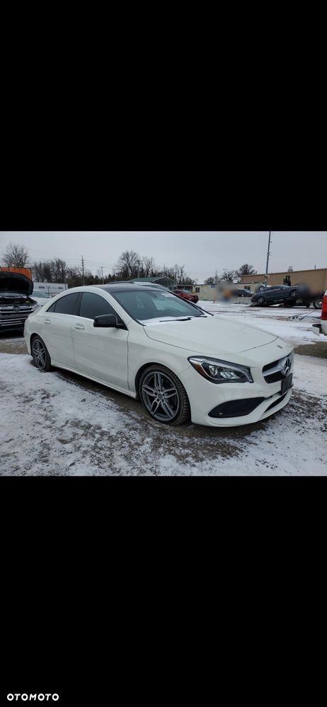 Mercedes-Benz CLA 250 4-Matic AMG Line - 17