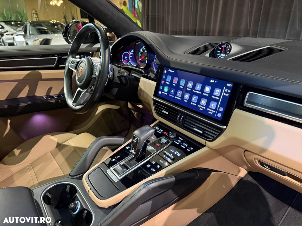 Porsche Cayenne Coupe GTS Tiptronic S - 35