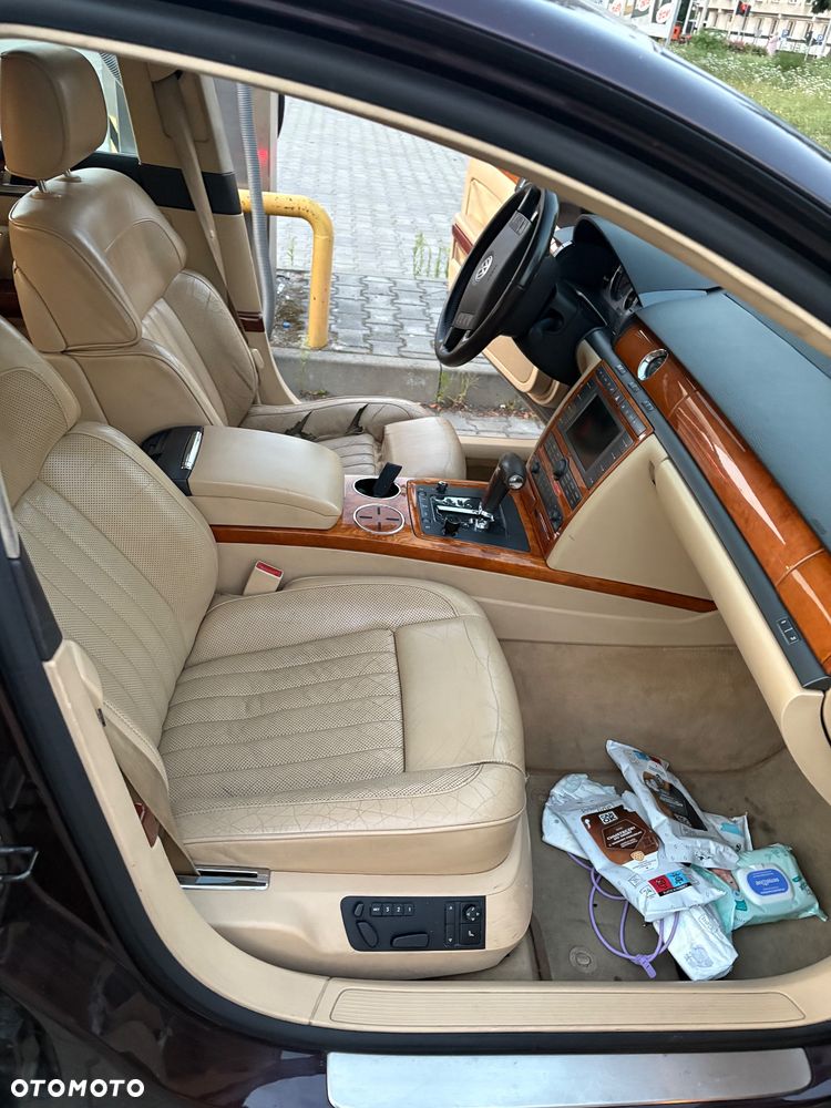 Volkswagen Phaeton 4.2 V8 4Mot L (5 os.) - 14