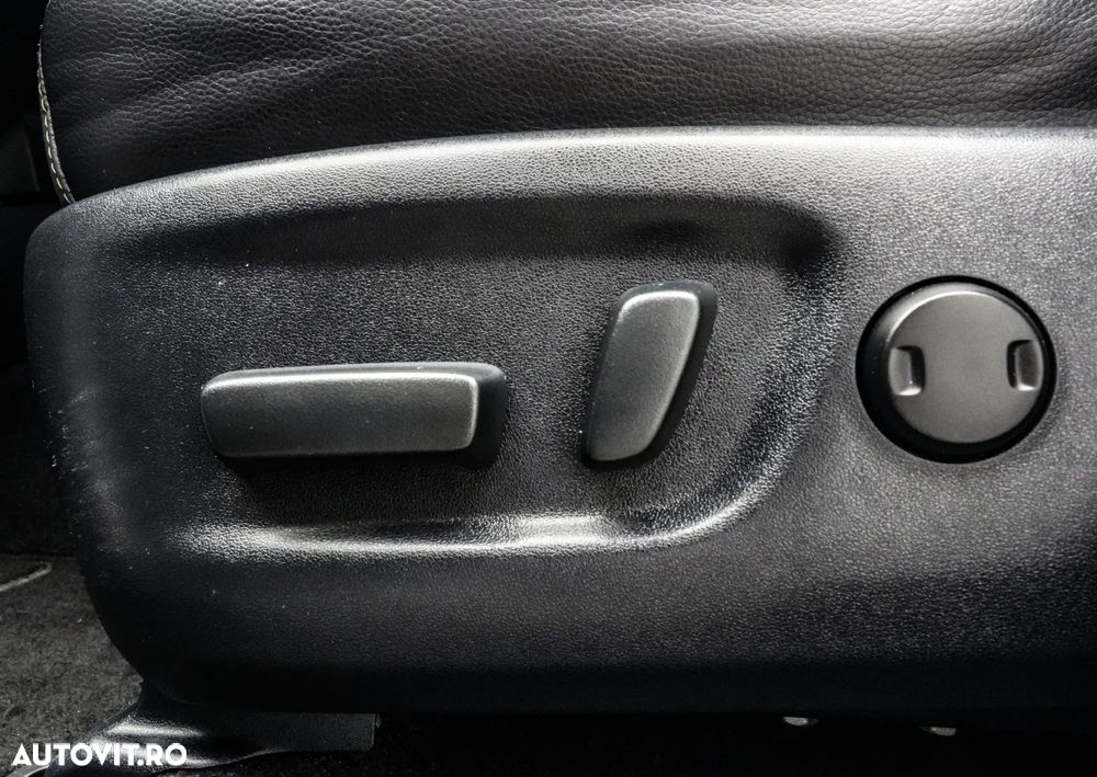 Toyota RAV4 2.5 VVT-i HSD 4x4 Executive - 24