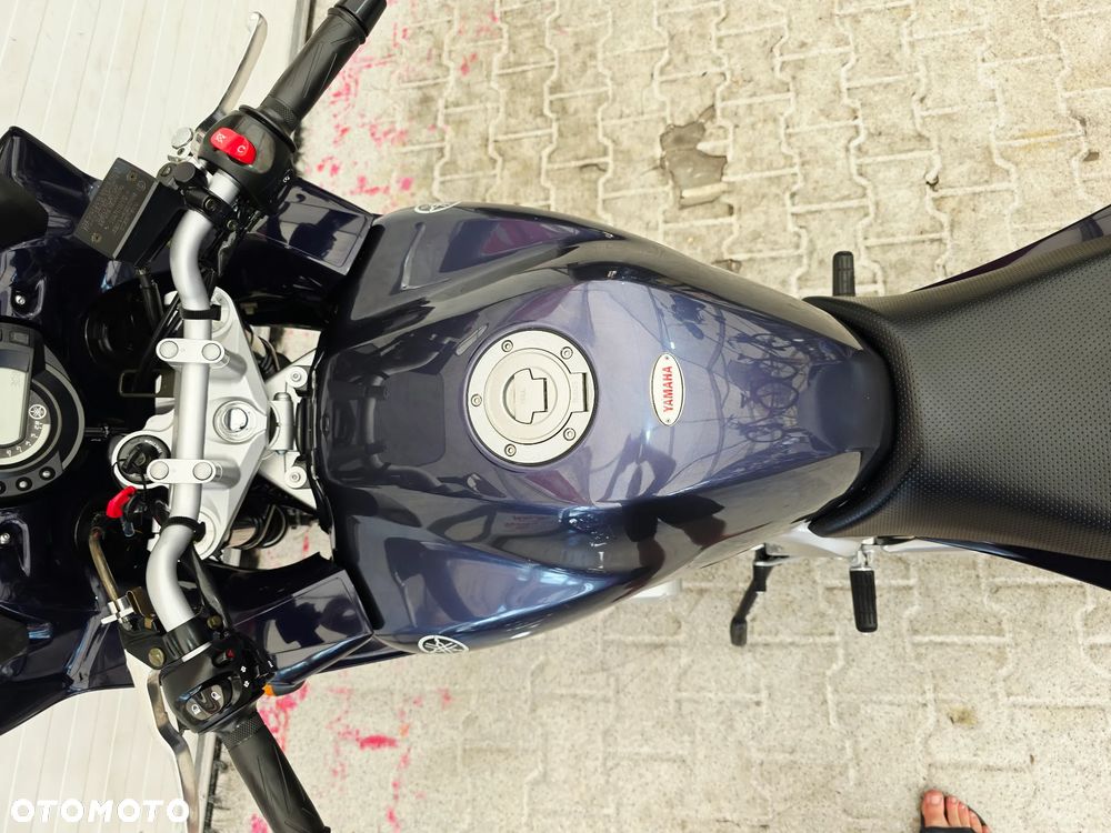 Yamaha FZ - 26