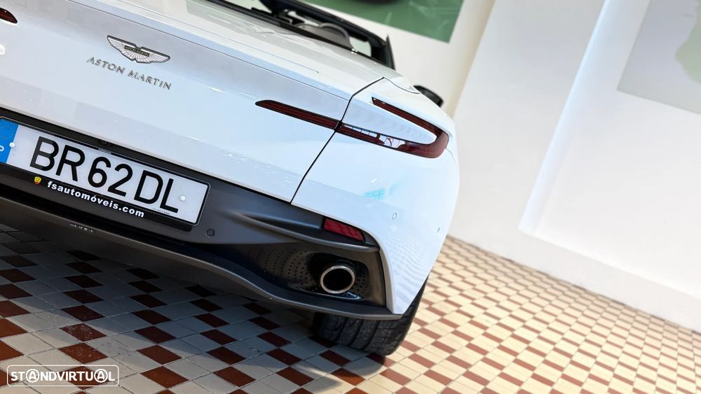 Aston Martin DB11 Volante V8 Auto - 7