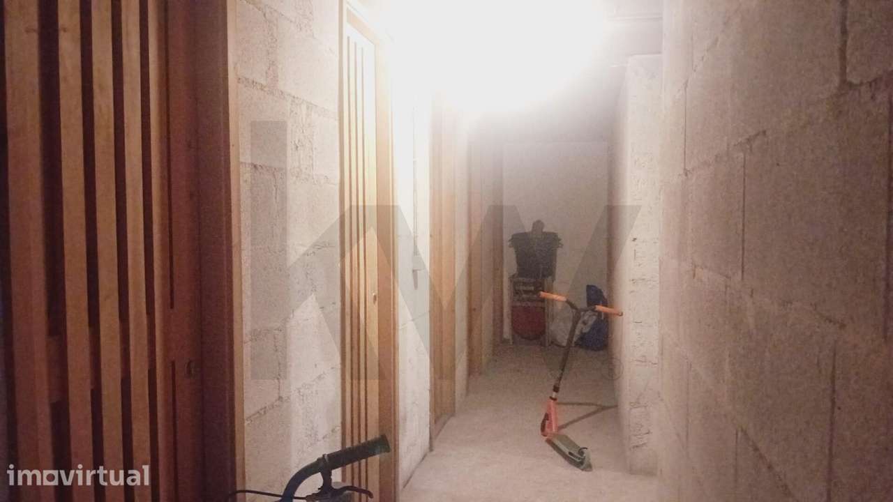 Apartamento T3 com Elevador, Garagem e Arrumos – Centro da Vila de - Grande imagem: 5/29