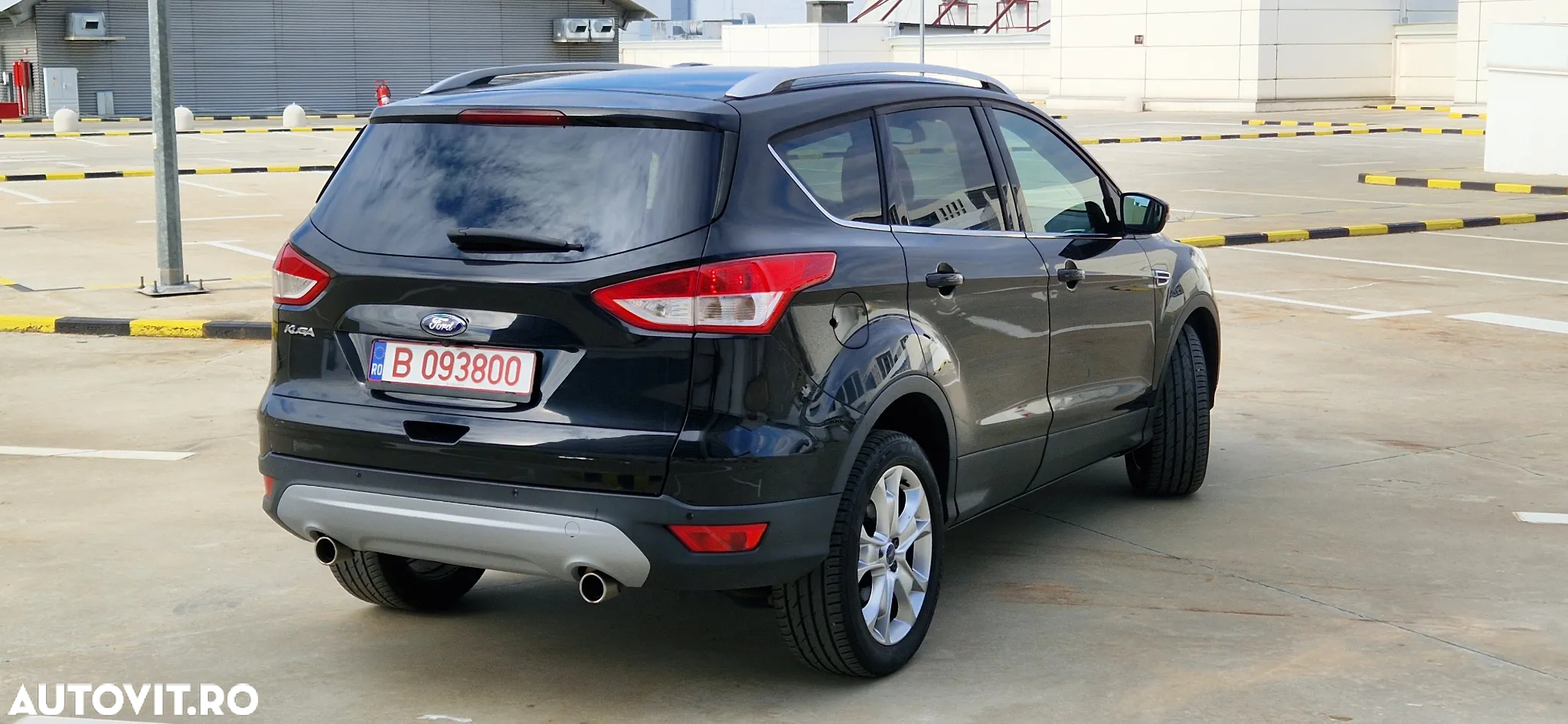 Ford Kuga 2.0 TDCi 4WD Powershift Titanium - 23