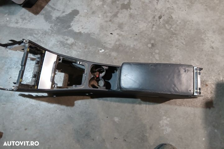 Cotiera 3C0863319AR 3C0861207Q 3C0863319AR 3C0861207Q Volkswagen VW P - 1