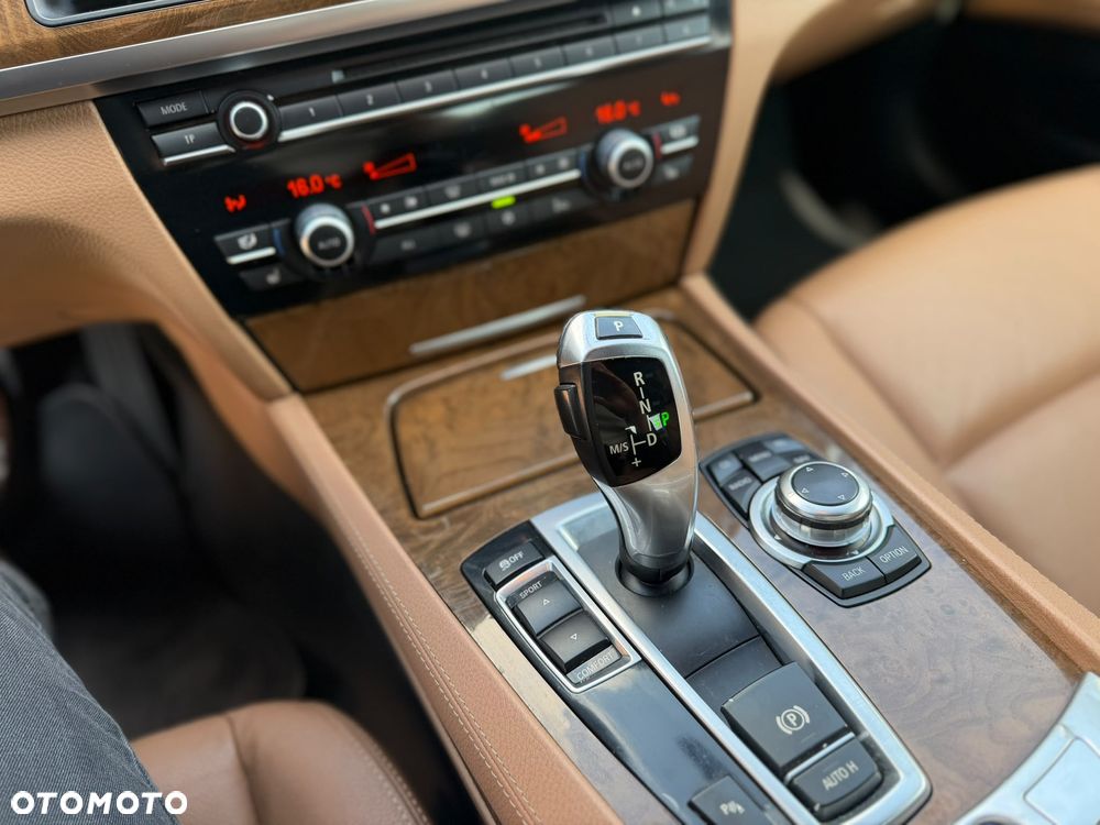 BMW Seria 7 - 22