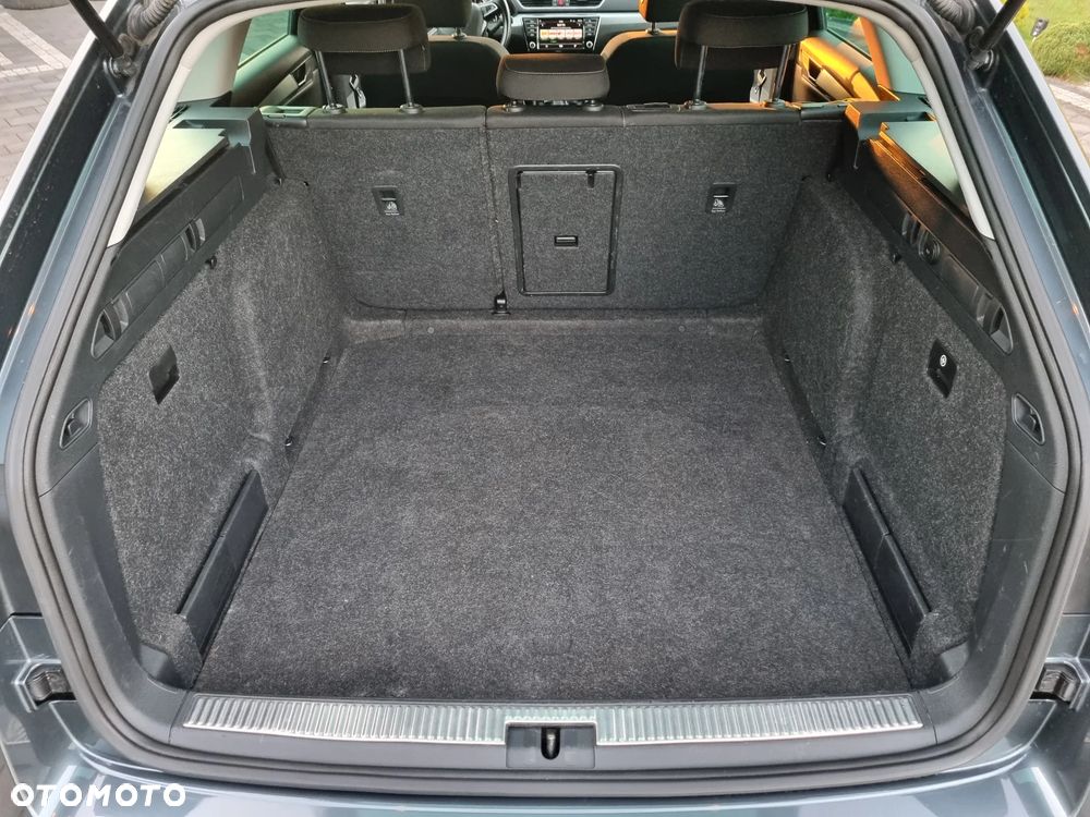 Skoda Superb 1.6 TDI DSG Style - 9