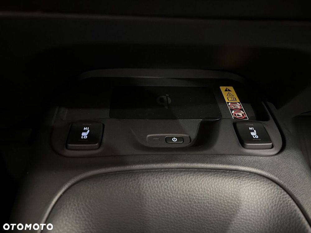 Toyota Corolla 2.0 Hybrid Comfort - 20