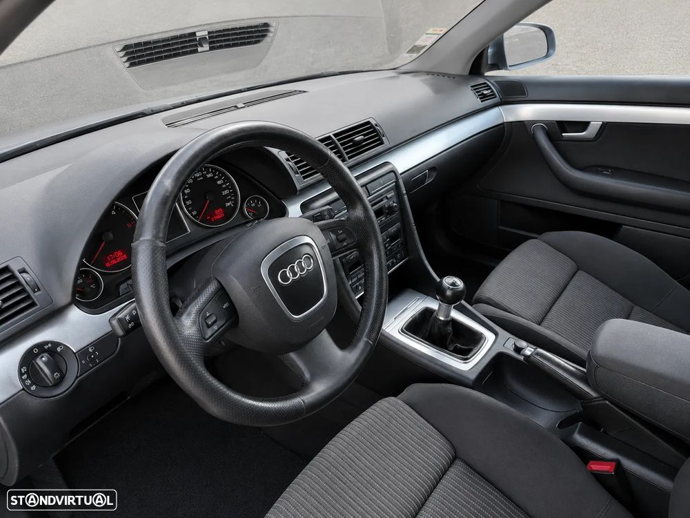 Audi A4 Avant 2.0 TDI Advance - 7