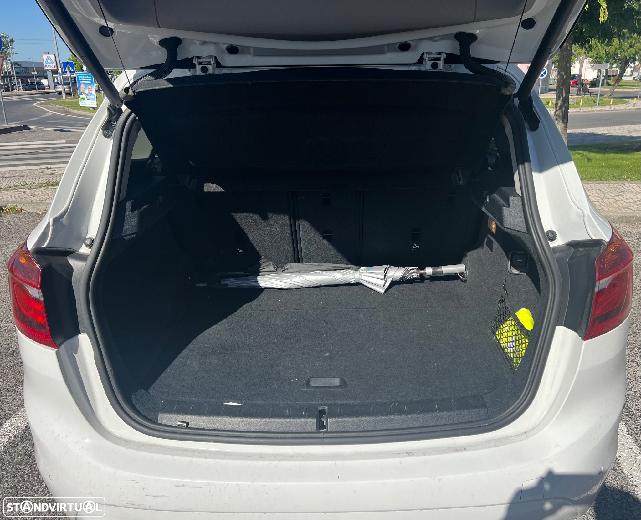 BMW 225xe Active Tourer Advantage - 9