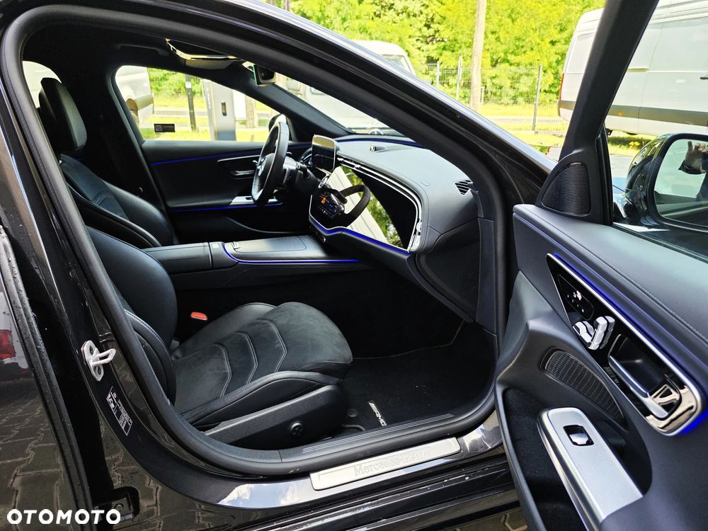 Mercedes-Benz Klasa E 220 d mHEV 4-Matic AMG 9G-Tronic - 17
