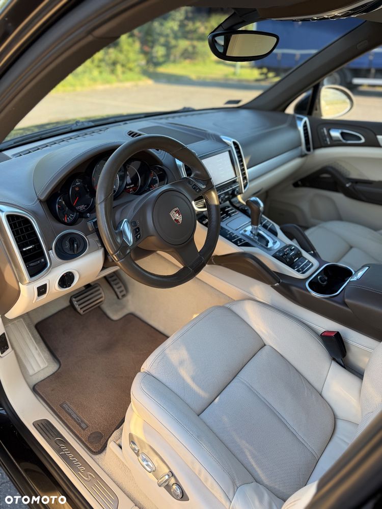 Porsche Cayenne S - 5