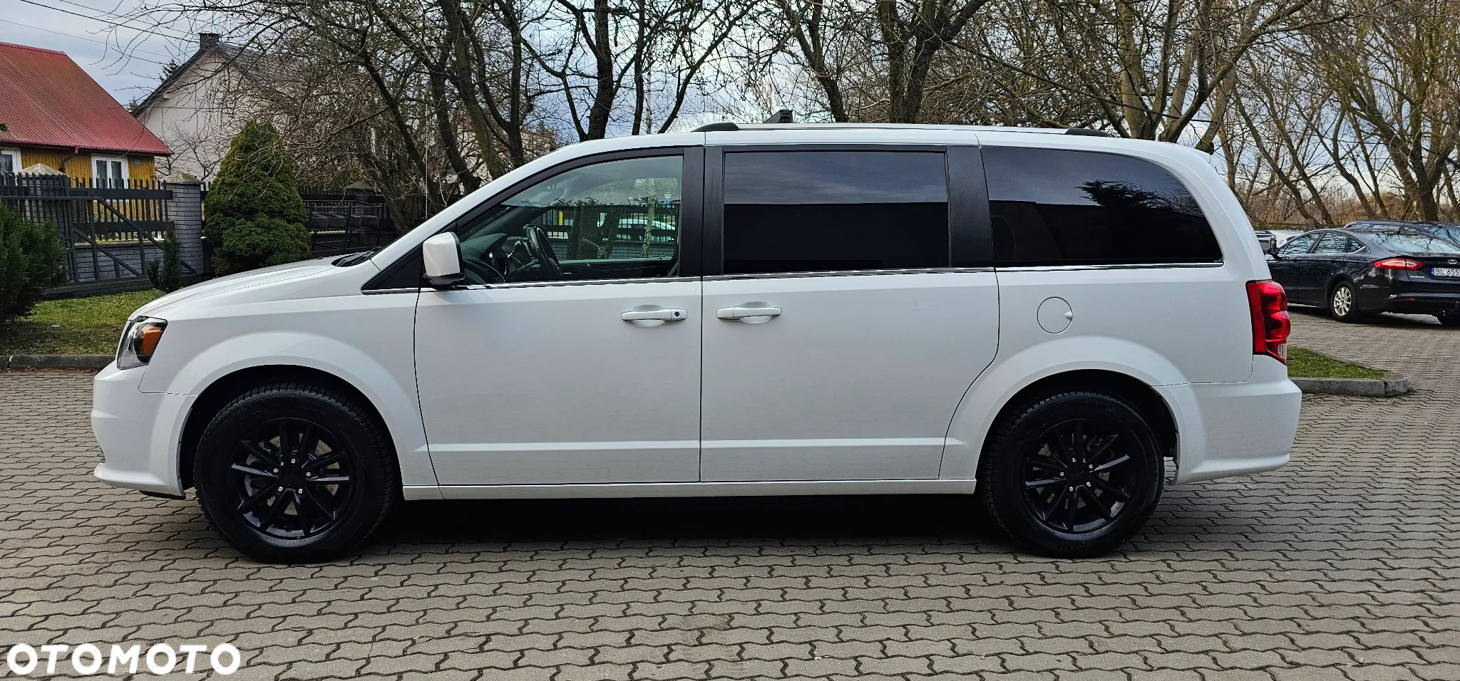 Dodge Grand Caravan - 4