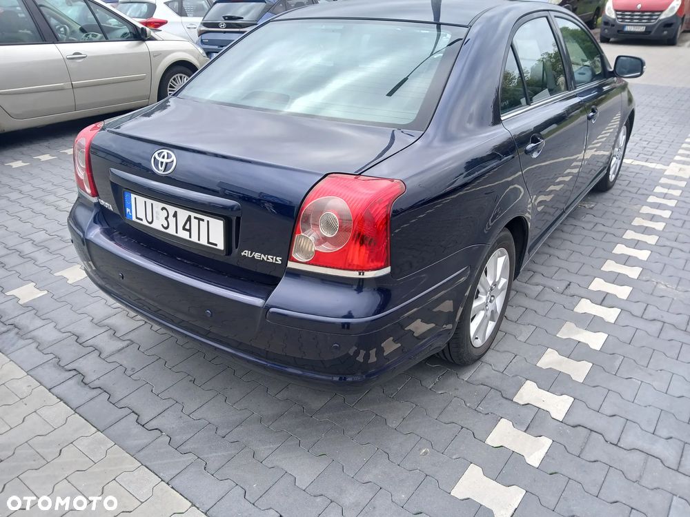 Toyota Avensis 2.0 VVT-i Executive - 2