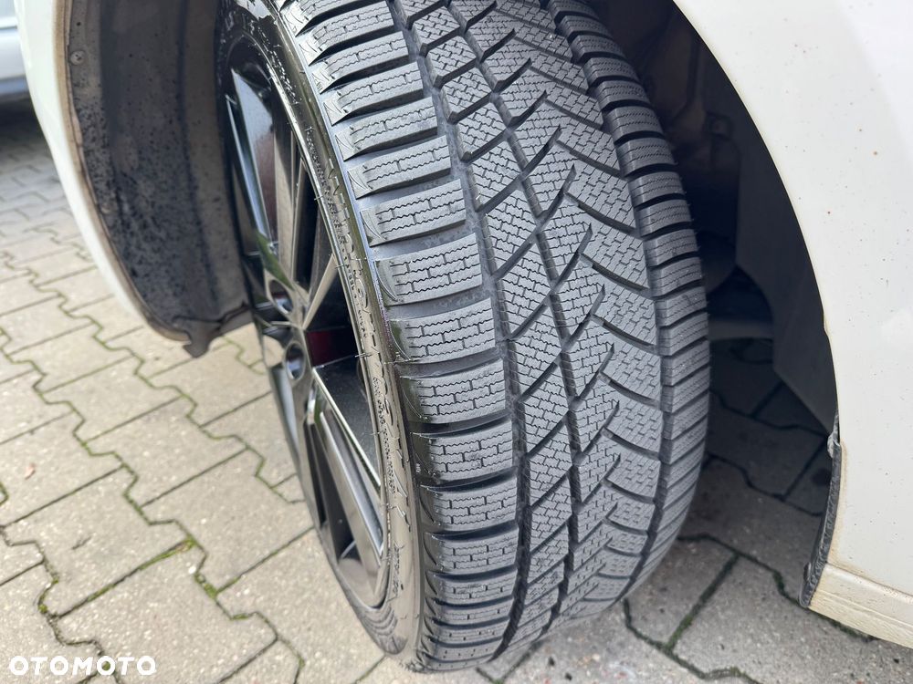 Skoda Octavia Combi 2.0 TDI RS - 33